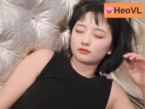 xem phim sex việt nam Bà chủ nhỏ dễ thương nhậu say địt không bcs với cậu nhân viên