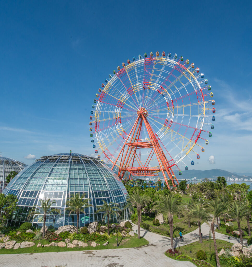 VinWonders-Nha-Trang-Sky-Wheel-2